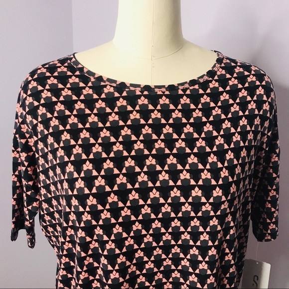 LuLaRoe Disney Hidden Minnie Pyramid Irma Top- Small- NWT - Picture 2 of 6